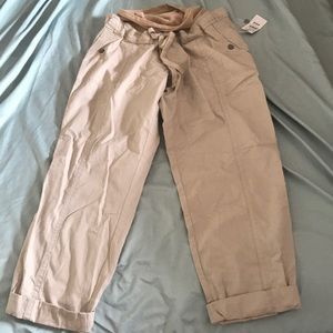 New Size large motherhood maternity khaki capris